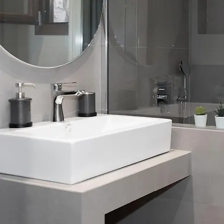 White Stone Dimitra And Eleni *