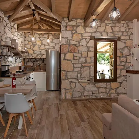 Willa White Stone Dimitra And Eleni