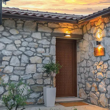 White Stone Dimitra And Eleni Willa