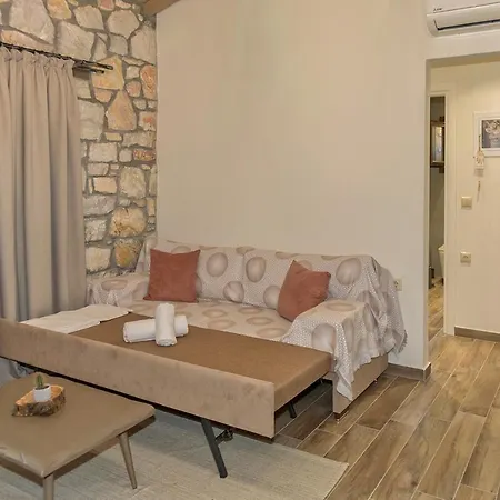 White Stone Dimitra And Eleni *