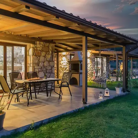 White Stone Dimitra And Eleni Willa