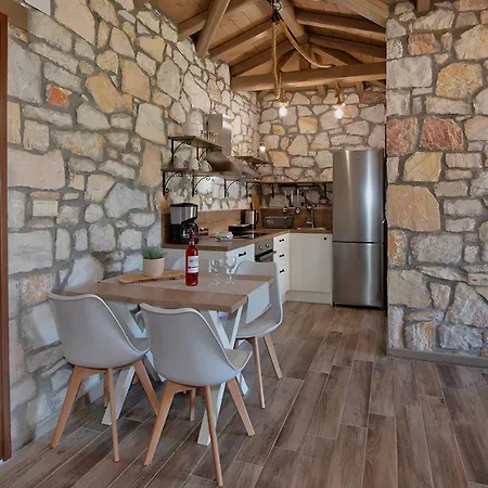 Willa White Stone Dimitra And Eleni Ajos Nikolaos